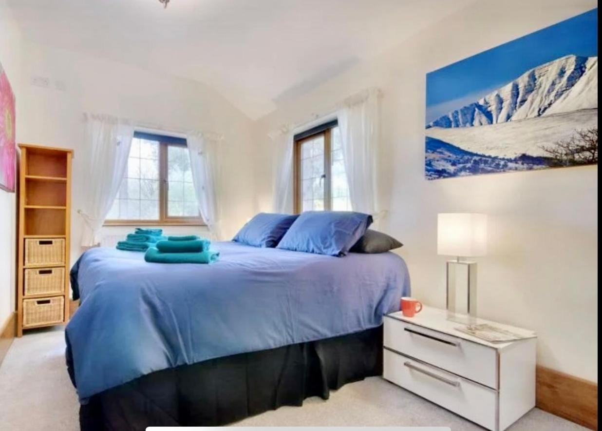 Mountain View Cottage, Hot Tub , Stunning Views Llanhamlach ภายนอก รูปภาพ