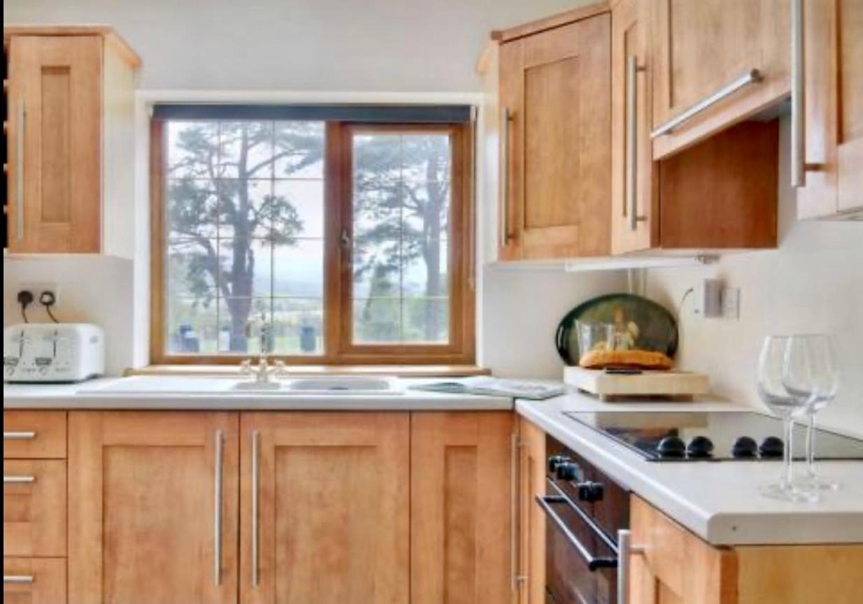 Mountain View Cottage, Hot Tub , Stunning Views Llanhamlach ภายนอก รูปภาพ